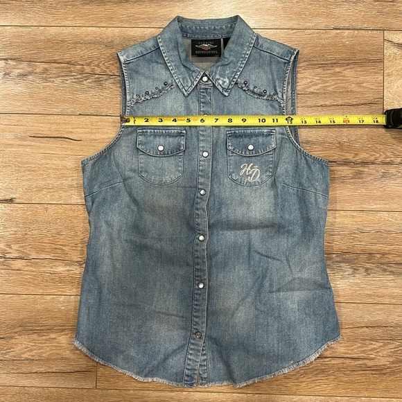 Harley Davidson Denim Women’s sleeveless shirt / vest in Excellent Condition - Picture 8 of 8